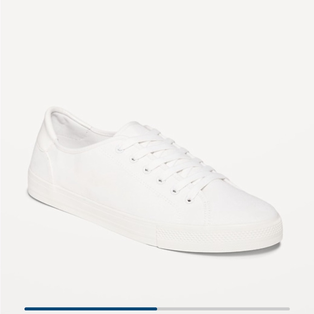 NWT Old Navy canvas lace up sneakers 9 1/2